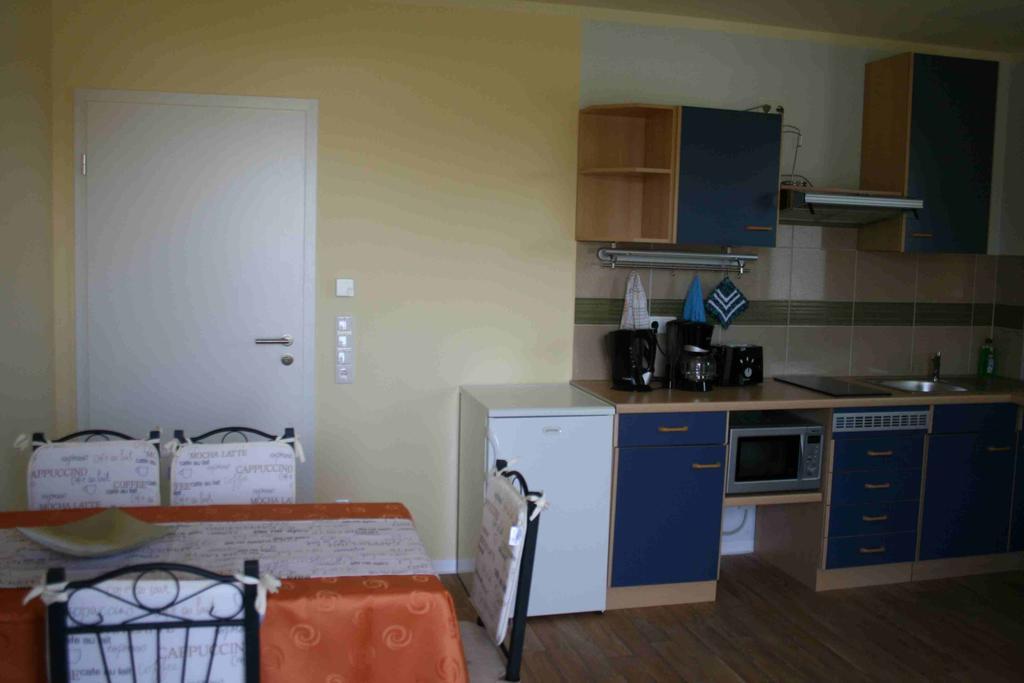 Uebernachtung Bei Michael - Ferienwohnung Rostock Exteriér fotografie